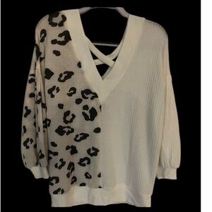 NEW Women Small Shirt Long Sleeve V Neck Leopard Cream Pullover Loose Top Shirt​